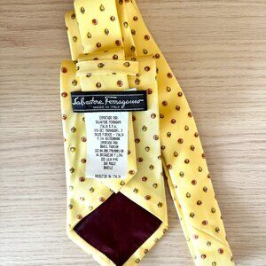 Salvatore Ferragamo Neck Silk Tie Yellow Acorn Print Made in Italy (3.75" Width)